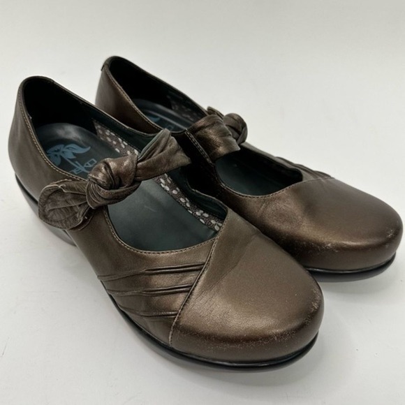 Dansko Shoes - Vintage Dansko Clogs coper/metallic leather size 40